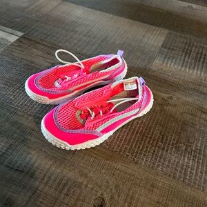 Toddler water shoes Size 9-10